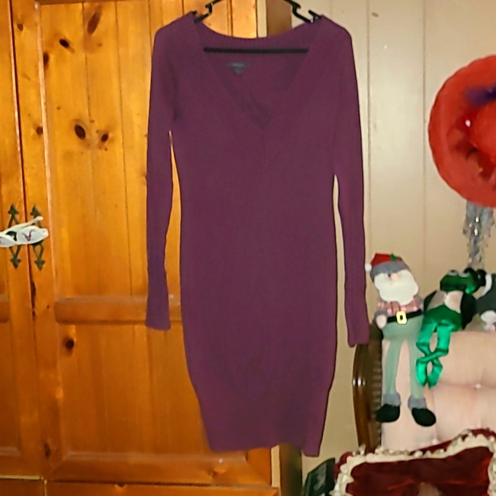 Express] Vneck sweater dress or midi